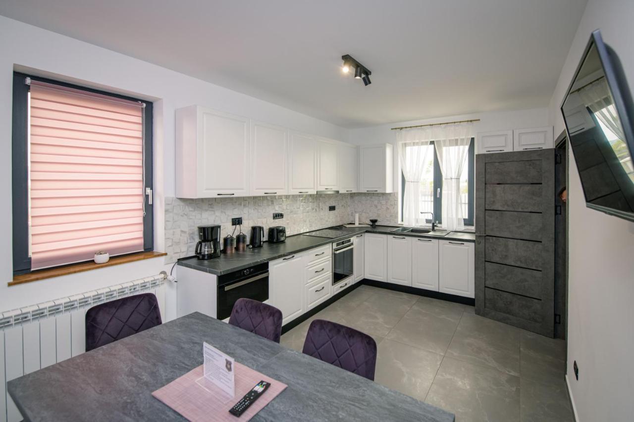 Casa Lucan Brasov Ngoại thất bức ảnh